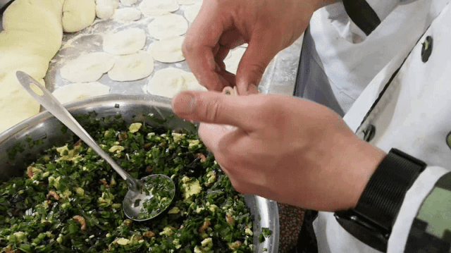 教学|炊事班长教学饺子的9种包法 小笼包教程来啦拿走不谢！