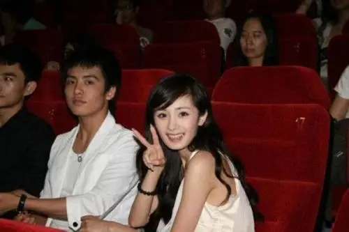 杨幂为马天宇庆生，都34岁了谁都带不红？娱乐圈