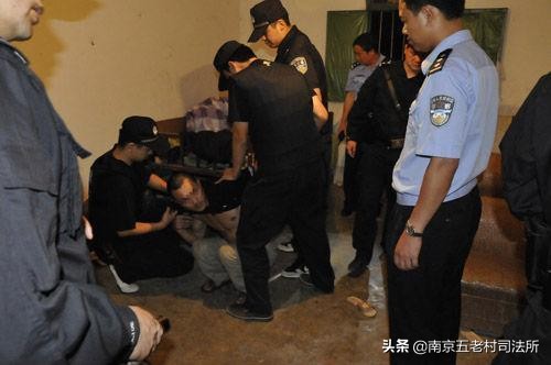 湖北襄樊灭门惨案纪实：共计18人遇害