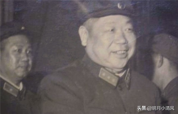 当年一位是师长一位是班长，48年后前者成副国级