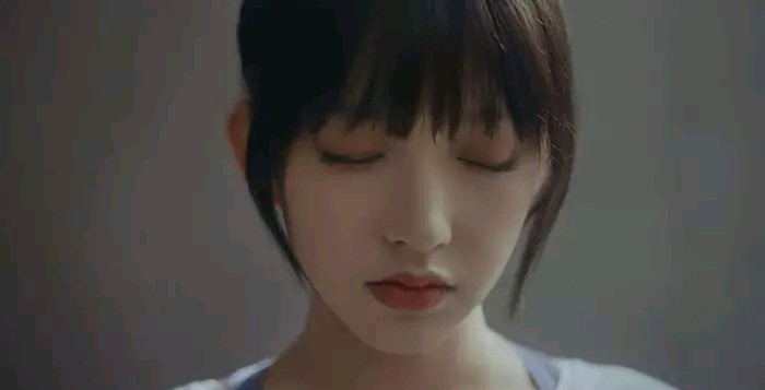 程潇在练习室里跳芭蕾，镜头拉近的那一刻，宅