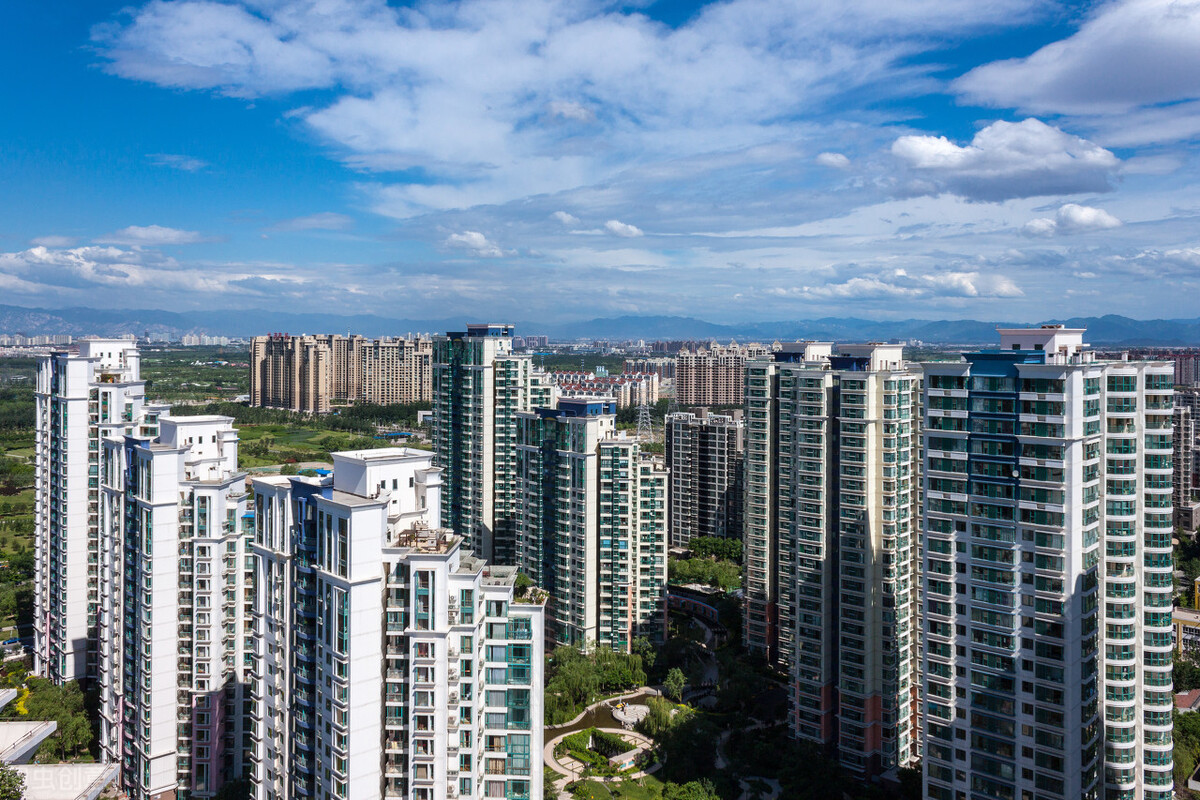 高房价七寸被击中？3大新规下，专家：2021年房价或超出想象
