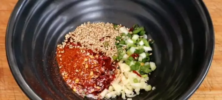 爱吃面条的要收藏了，2分钟教你地道川味小面，再也不用去饭店了