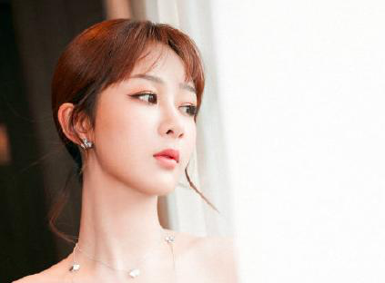 熬了多年终成一线女星，却因乱点赞被吐槽戏精