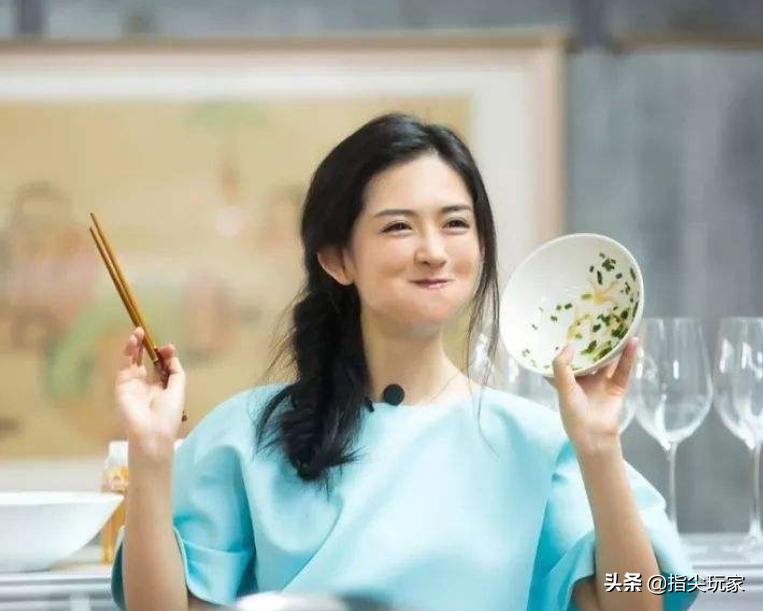 ​粉丝破亿的明星有多厉害？杨颖、杨幂没啥，她还打破吉尼斯纪录