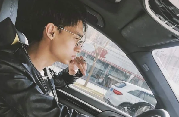 铁腕德云社！大热弟子曝迟到一次罚4500，豪言：