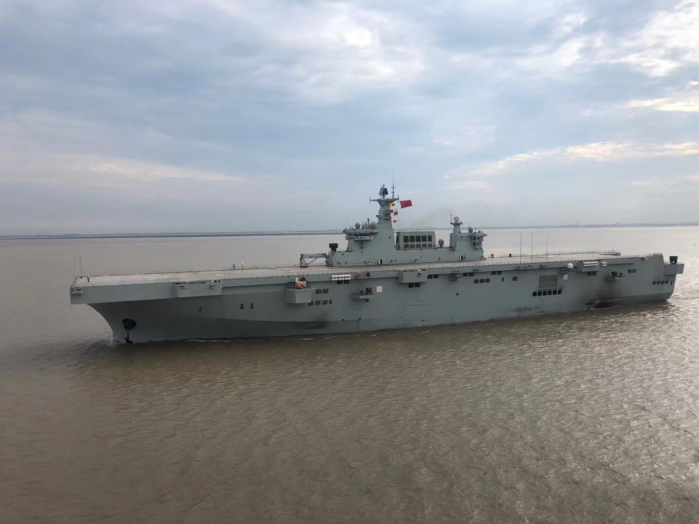 运-20降落永暑礁，航母075同时亮相，释放维护和平坚定决心