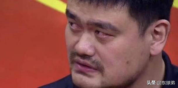 Male sufficient each other steps on male basket the follow-up that spit groove, 