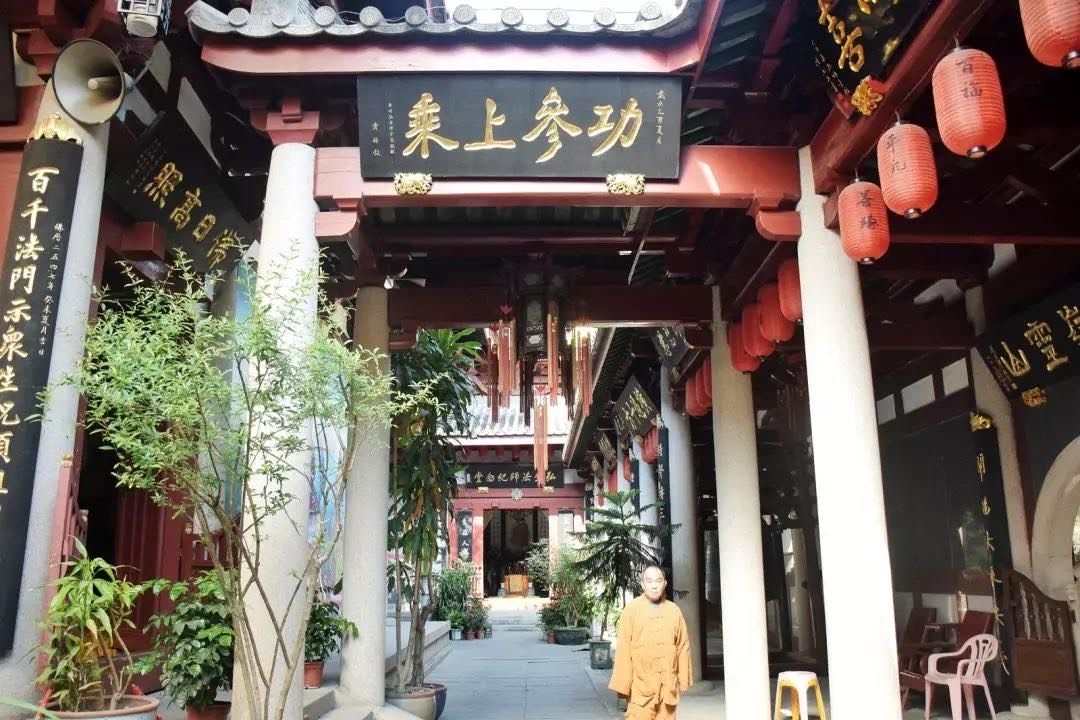 历史趣闻13则：窝囊皇帝吓曹操、韩愈以貌取人、白居易寻花问柳-第9张图片-大千世界