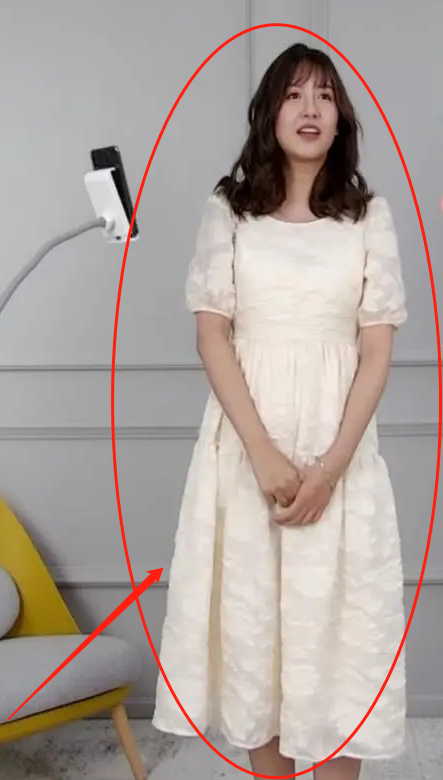 张子萱二胎后生图流出，被吐槽P图过度，身材臃