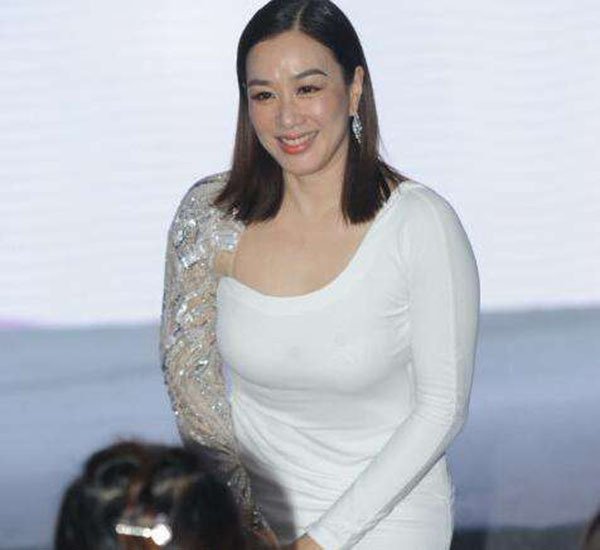 为事业严格管理身材，生活中还被婆婆催生四胎，钟丽缇真不容易