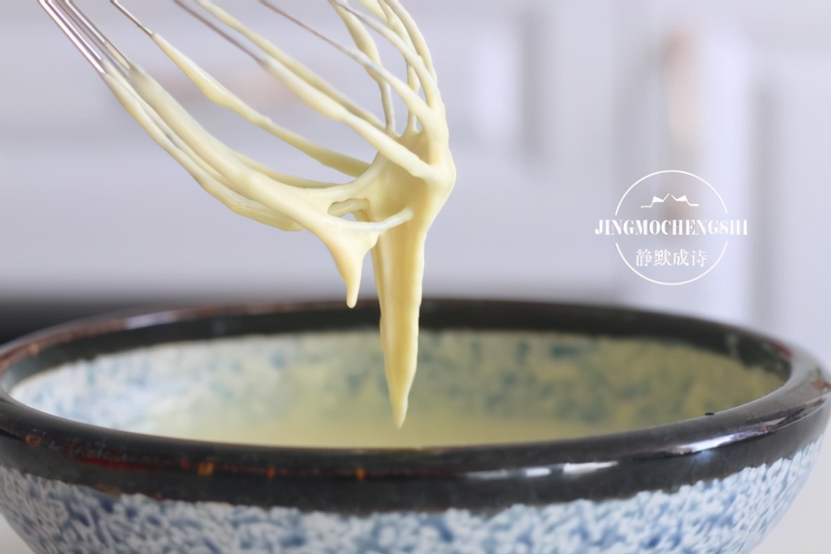 用牛奶做1款元氣美食，香甜軟糯，大人孩子都愛吃，過年做起來