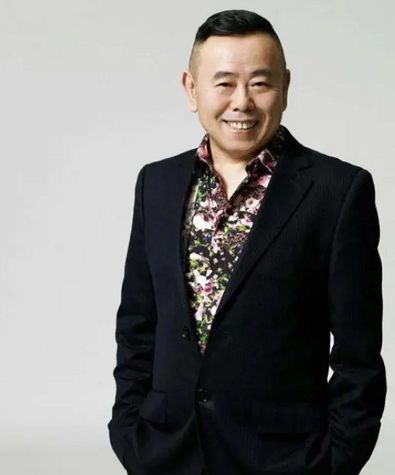潘长江妻子近照曝光，曾经为他住厕所，却差点被爆红的丈夫抛弃