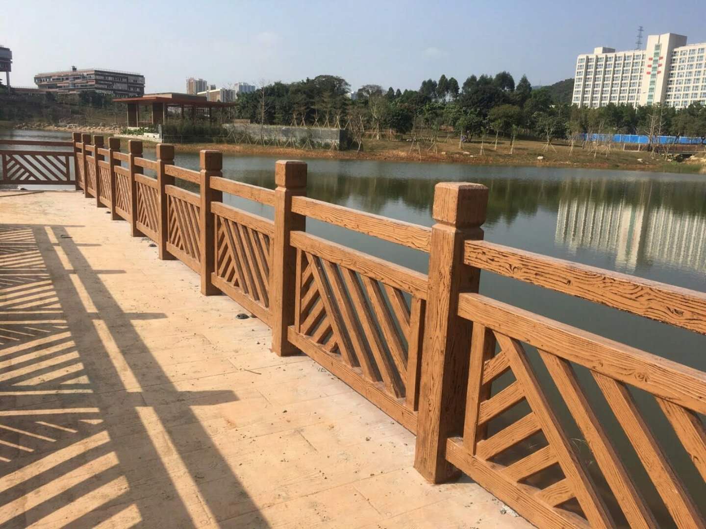 水泥仿木護欄，城市建設和新農村建設的一道安全保障