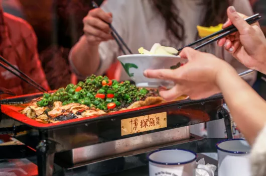 如何用品牌营销,讲一个价值过亿的连锁故事?