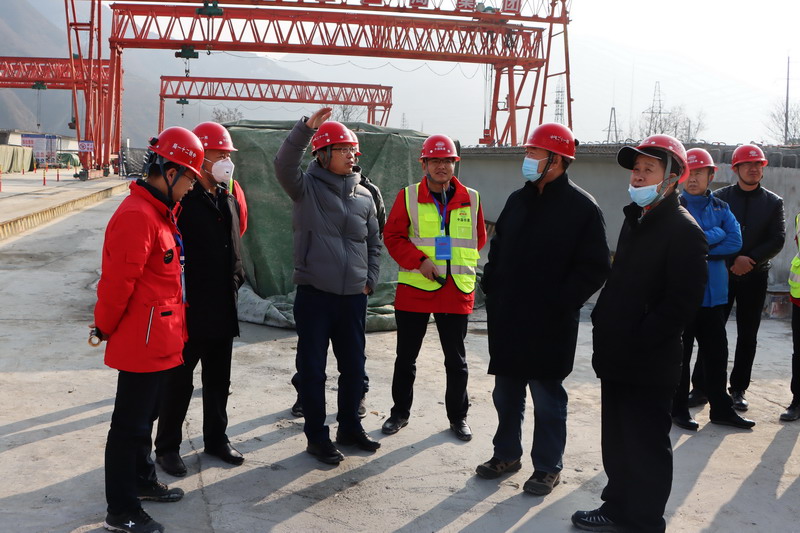 中国铁建安全生产年度综合督查组到天庄高速公路项目督查