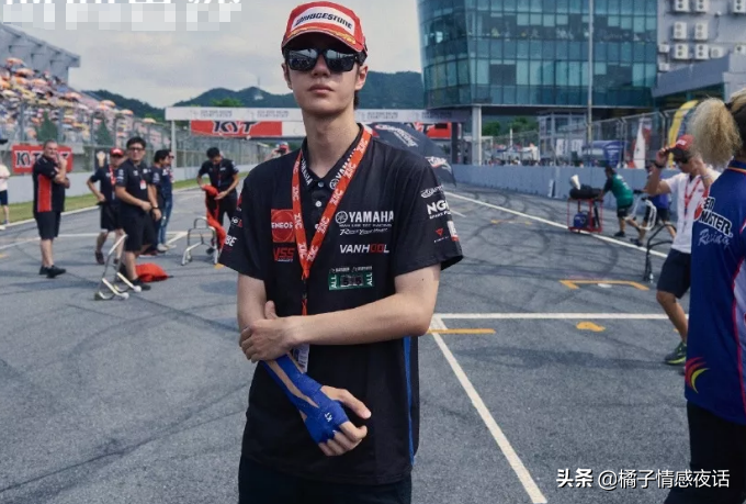 Throw a car by adversary shovel, be still taken pleasure in other's misfortune? This word that Wang Yibo says, I knew him afresh