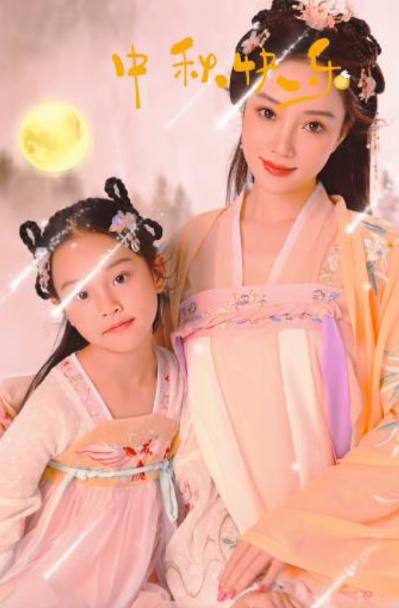 李小璐晒古风汉服照，未回应与贾乃亮复合传闻，网友：默认了？