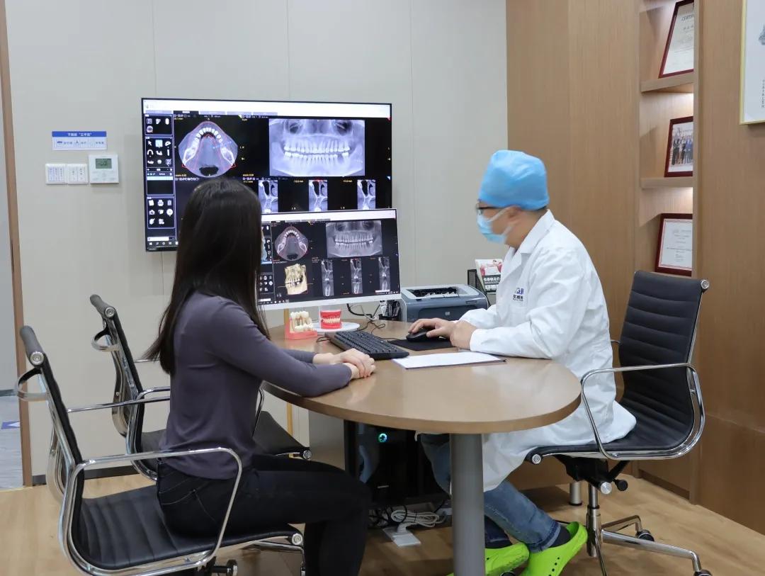 第一届“种牙直播”科普沙龙｜与你共同见证15分钟种牙全过程