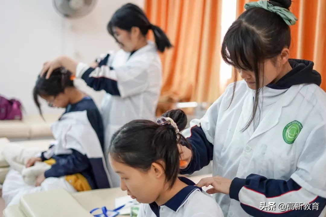 高新医药｜省中医院老师来授课，学生的反应让人意外
