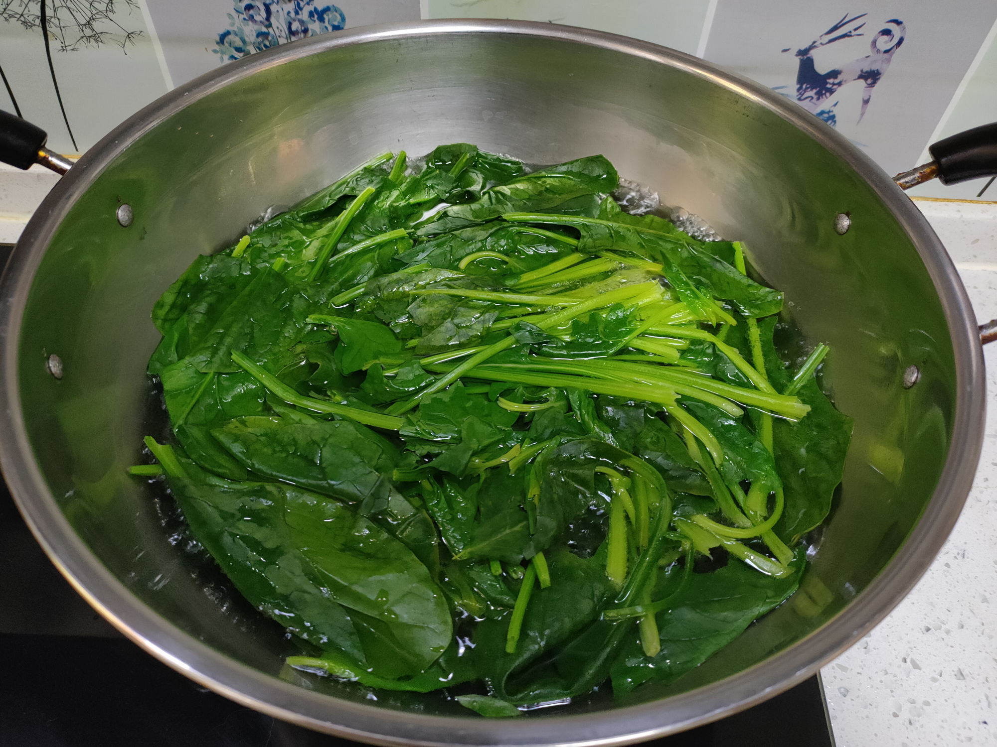 到了夏天就馋这碗面，不用炒不凉拌，劲道爽滑，香辣开胃真解馋