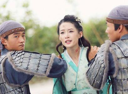 他不愿坐皇位，便对皇帝说：我不当皇上，皇帝：将其打晕扔上去