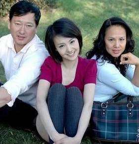 被妈妈控制20多年的郑爽，是如何一步步变成一个