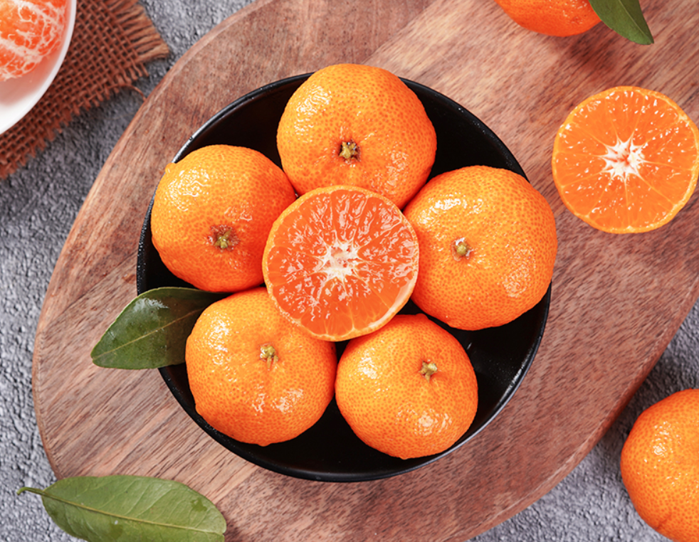 买砂糖橘时怎么挑？学会这4个挑选技巧，包你买到的橘子香甜多汁