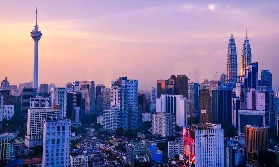 经济转型升级，需要卸下房地产的包袱