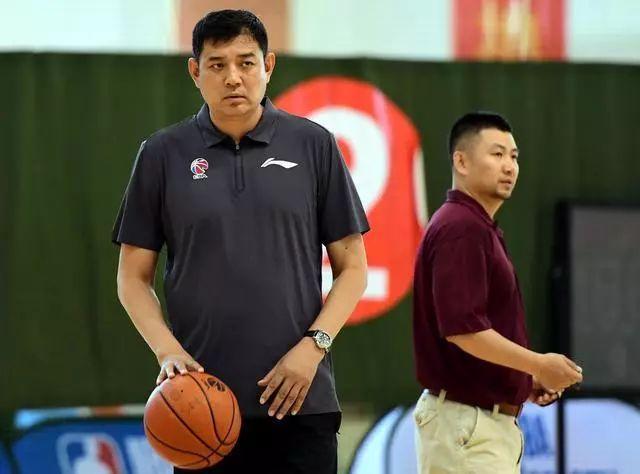 再见巩晓彬！山东男篮新老总出炉，丁彦雨航归队倒计时