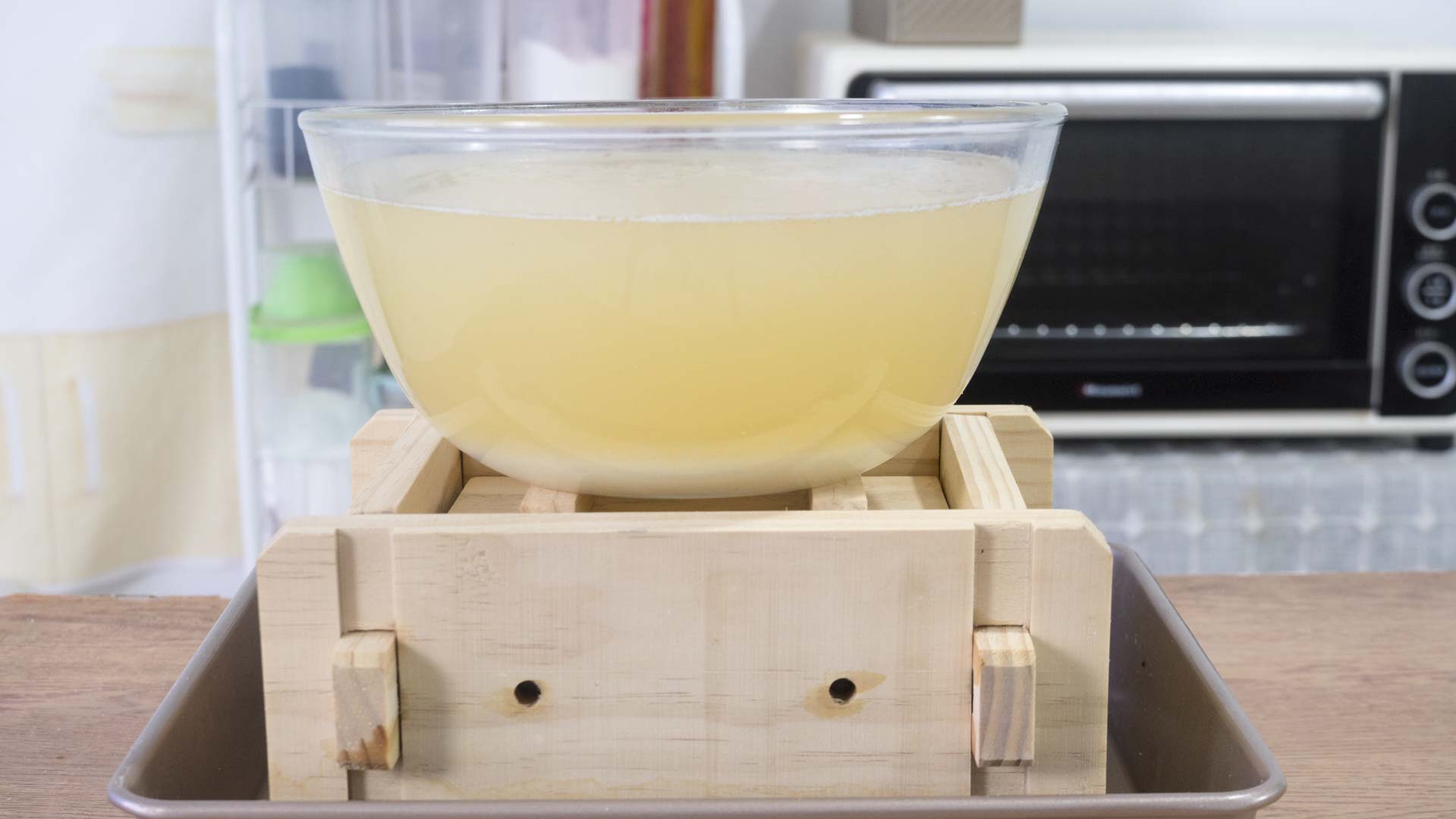 在家做豆腐，2斤黃豆出8斤豆腐，健康零添加，做法簡單又好吃