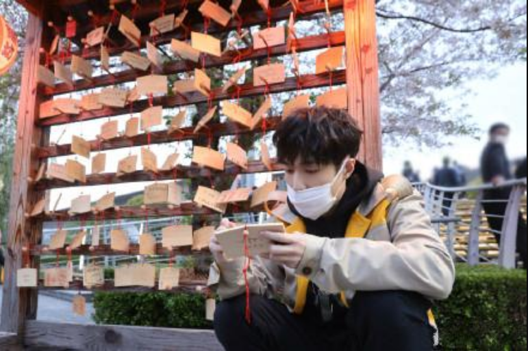 《极挑》没“男人帮”了，新团队名出现！唯留张艺兴退出前的心愿