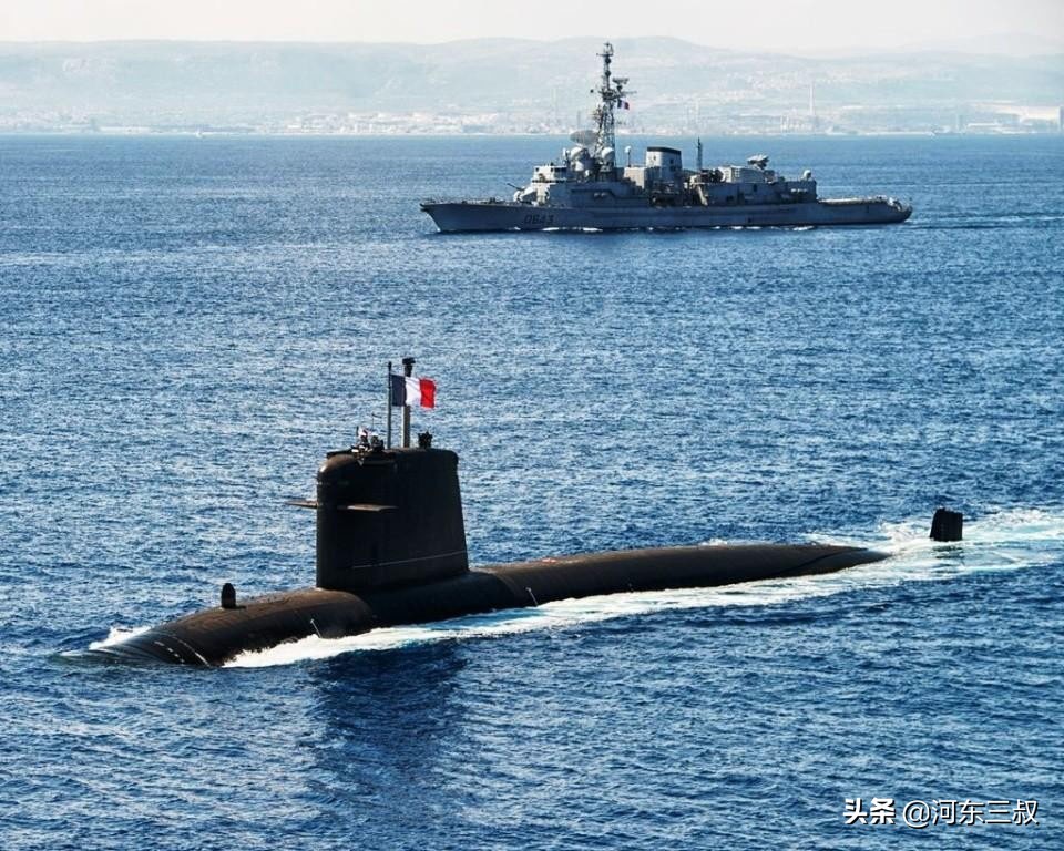 挑衅不断加码，法国准航母无视警告驶向南海，