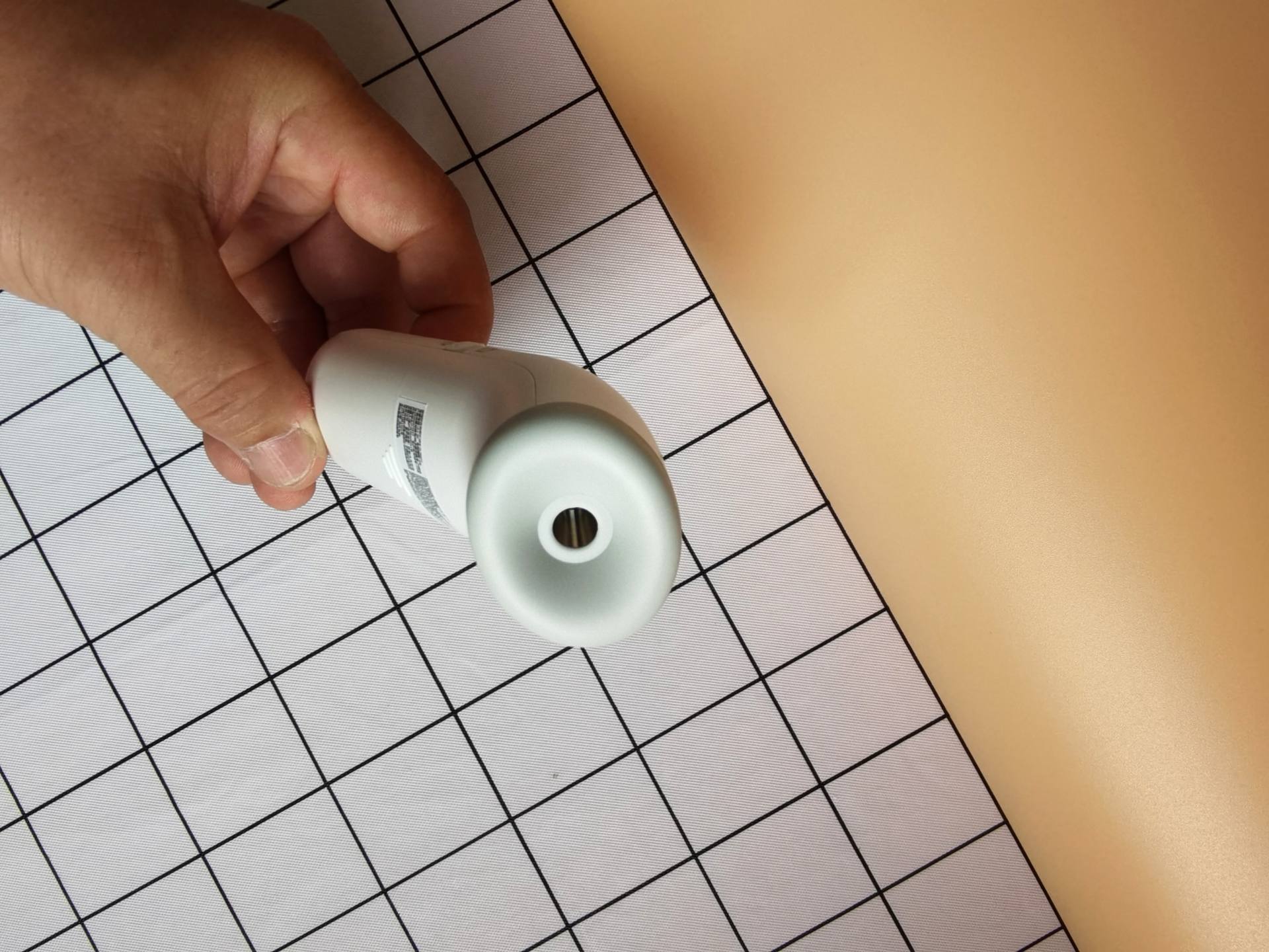 无接触测温新体验——凡米双用额温枪，一秒测温，物人两用