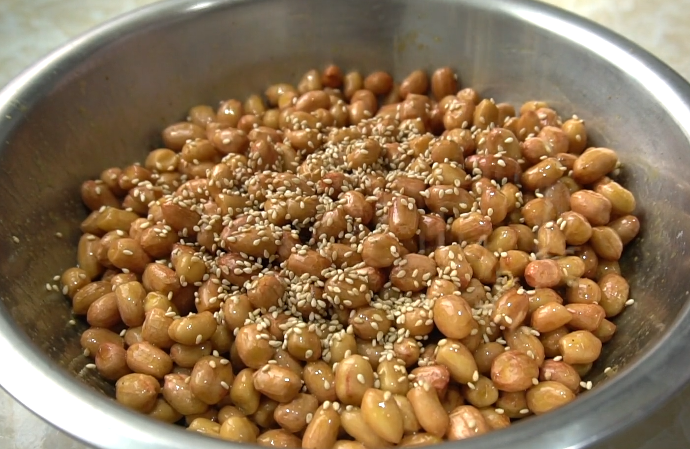 花生米怎麼炸才好吃？ 大廚教你一招，香脆入味，放一周依然很脆