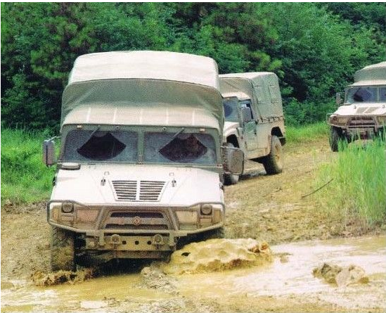 中国武器成功打入欧洲市场，两款战车亮相白俄