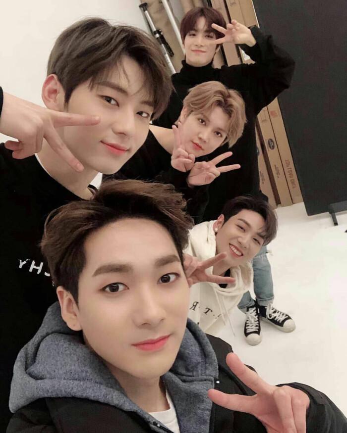 又一位韩国爱豆得了抑郁症nuest郭英敏决定暂停演艺活动