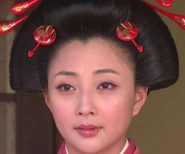 出道18年，演员殷桃的嘴为什么一直是破的？采访