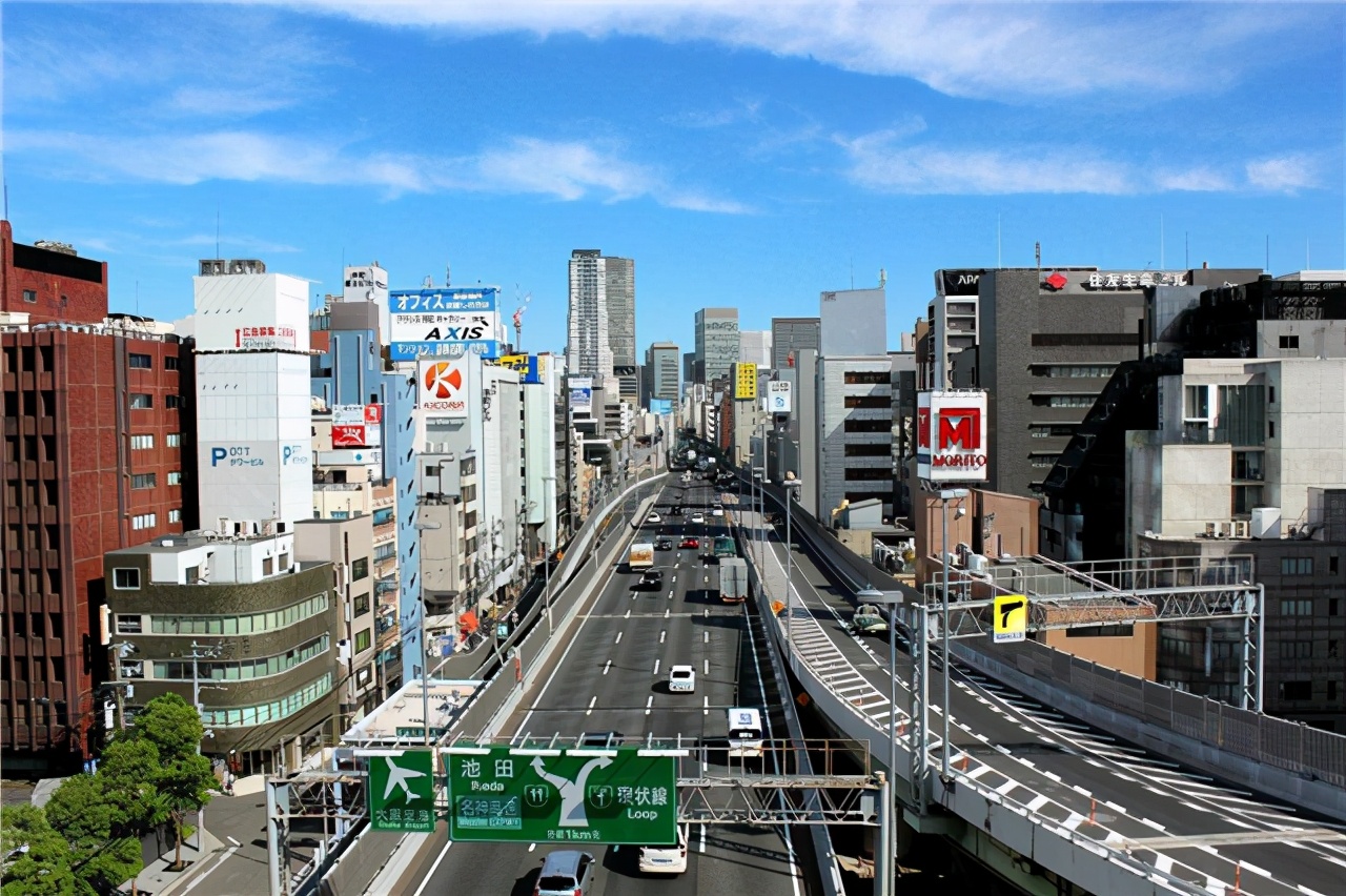 90年代日本房地产泡沫破裂后，那些贷款高价买房的平民有多惨？