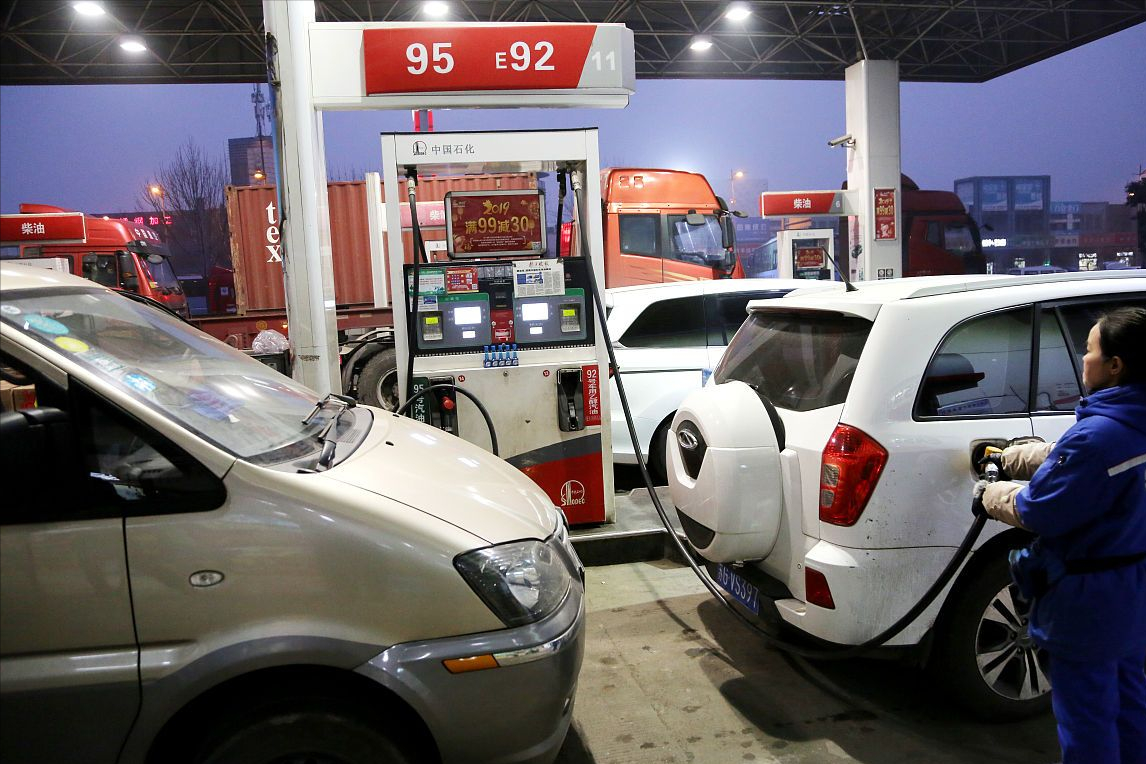 油价调整消息：今天3月29日，全国加油站92、95号