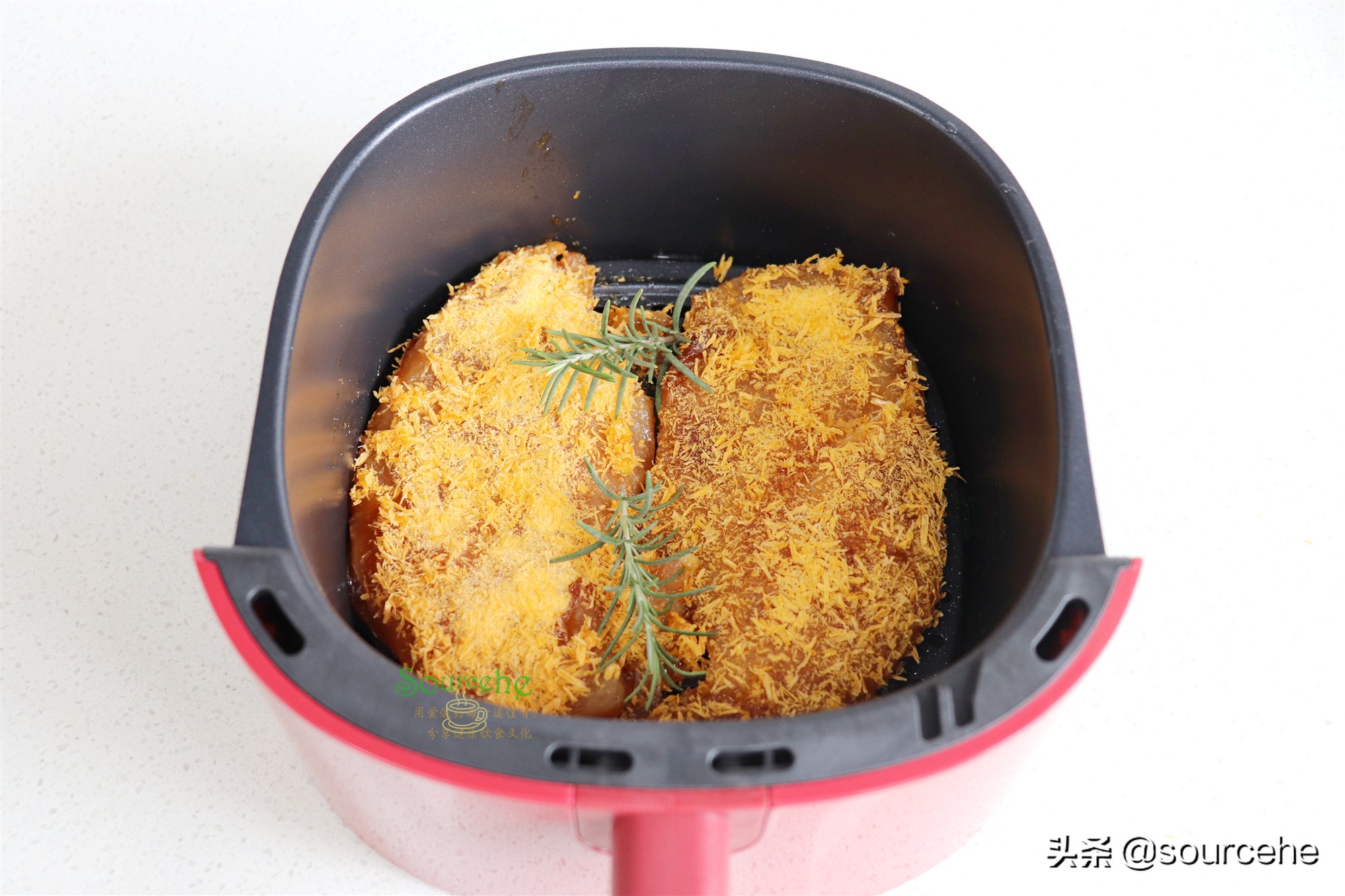 炸鸡排，不放一点油，金黄酥脆，低热量高蛋白，健身人士首选