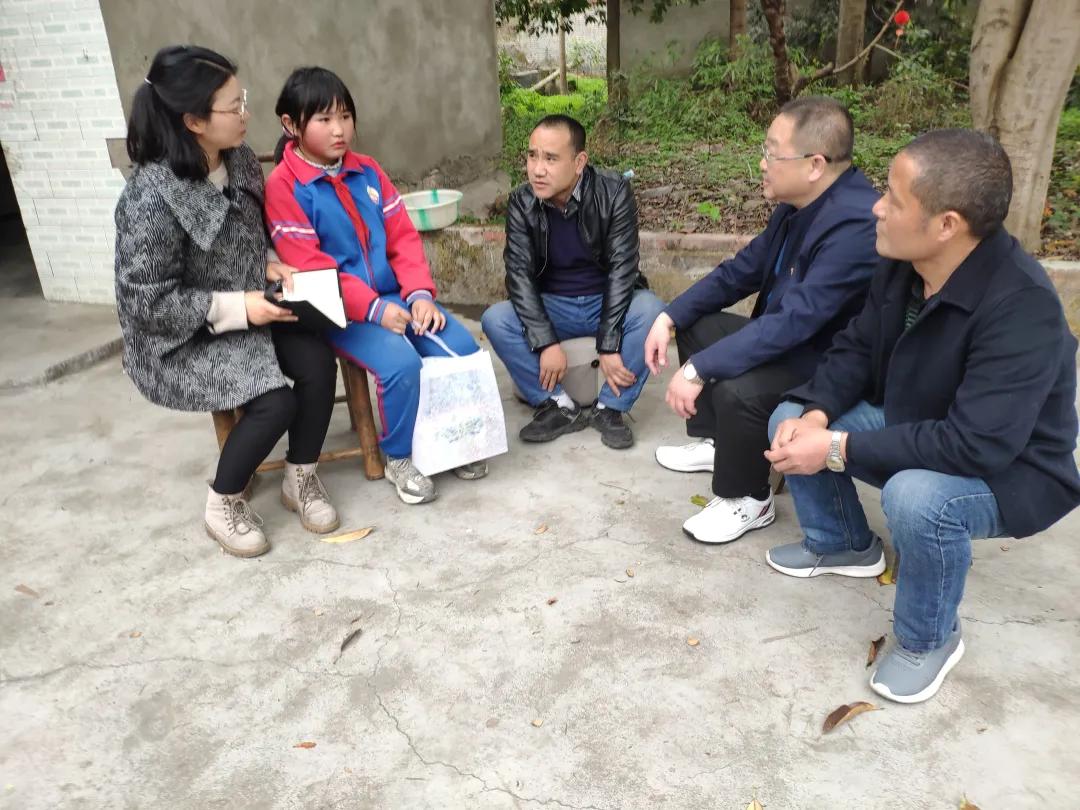 春日融融家访日 真情传递暖人心——双流区金桥小学入户家访活动
