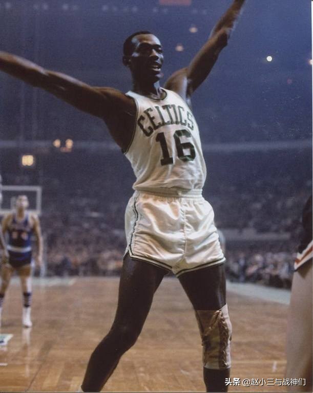 汤姆·桑德斯(tom sanders)8次nba总冠军,68-69赛季最佳防守阵容二阵