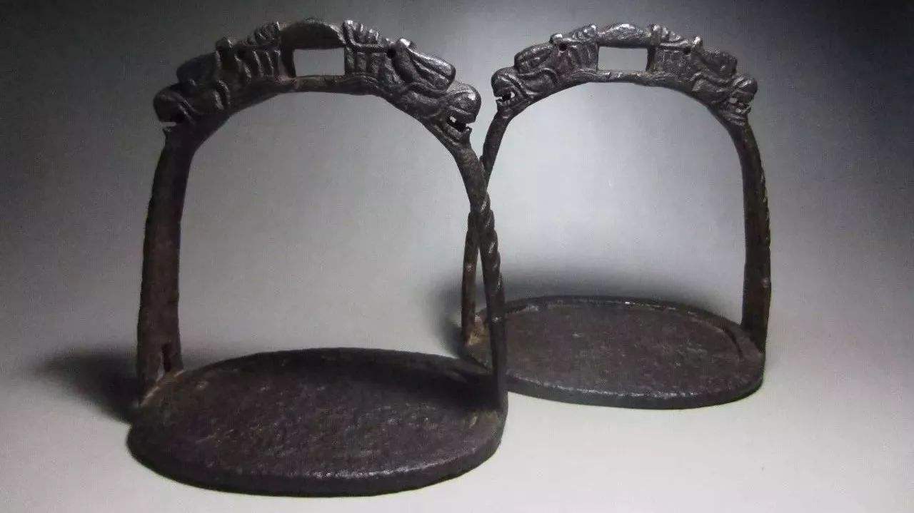 马镫在古代重要性不言而喻，为什么南北朝才开始普及？