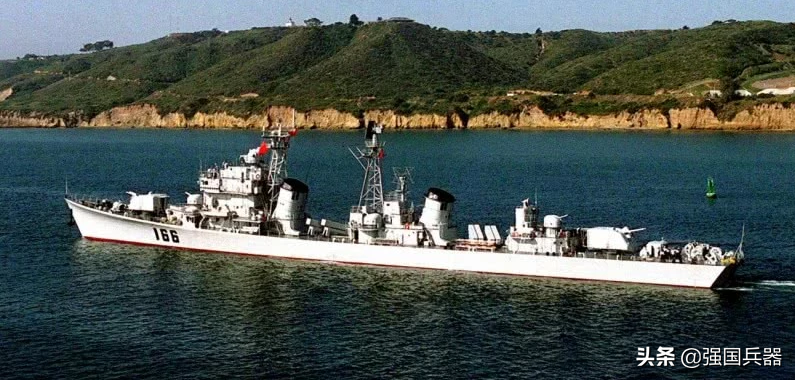 中国一艘要退役的军舰，为何让美媒如此关注？美国人想起伤心事？