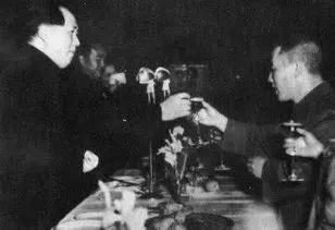 开国中将杜平婉拒任命，为何国宴上唯独他的敬