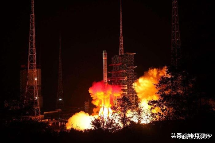 中国今年两次发射卫星失败，杜文龙指出美军不寻常的动作，要小心