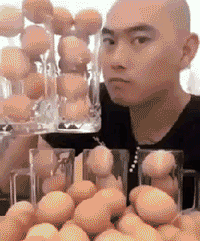 搞笑gif神评:女友首次开车上路,让人操碎了心