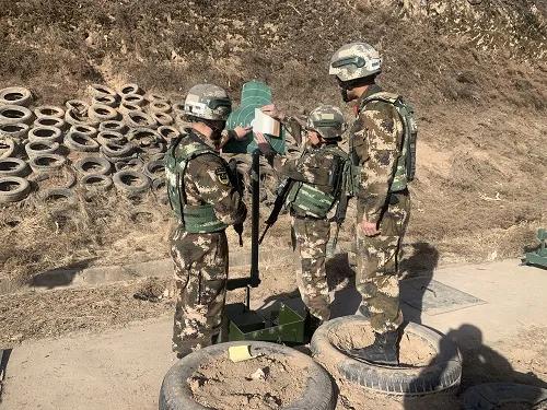 侯<a href=http://www.cngansu.cn/news/ target=_blank class=infotextkey></a>ܶӣǧ 쾫