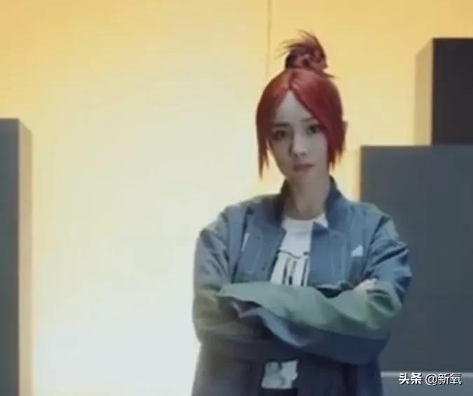 杨幂最新广告造型土味好重,可皮肤状态回春不少呢